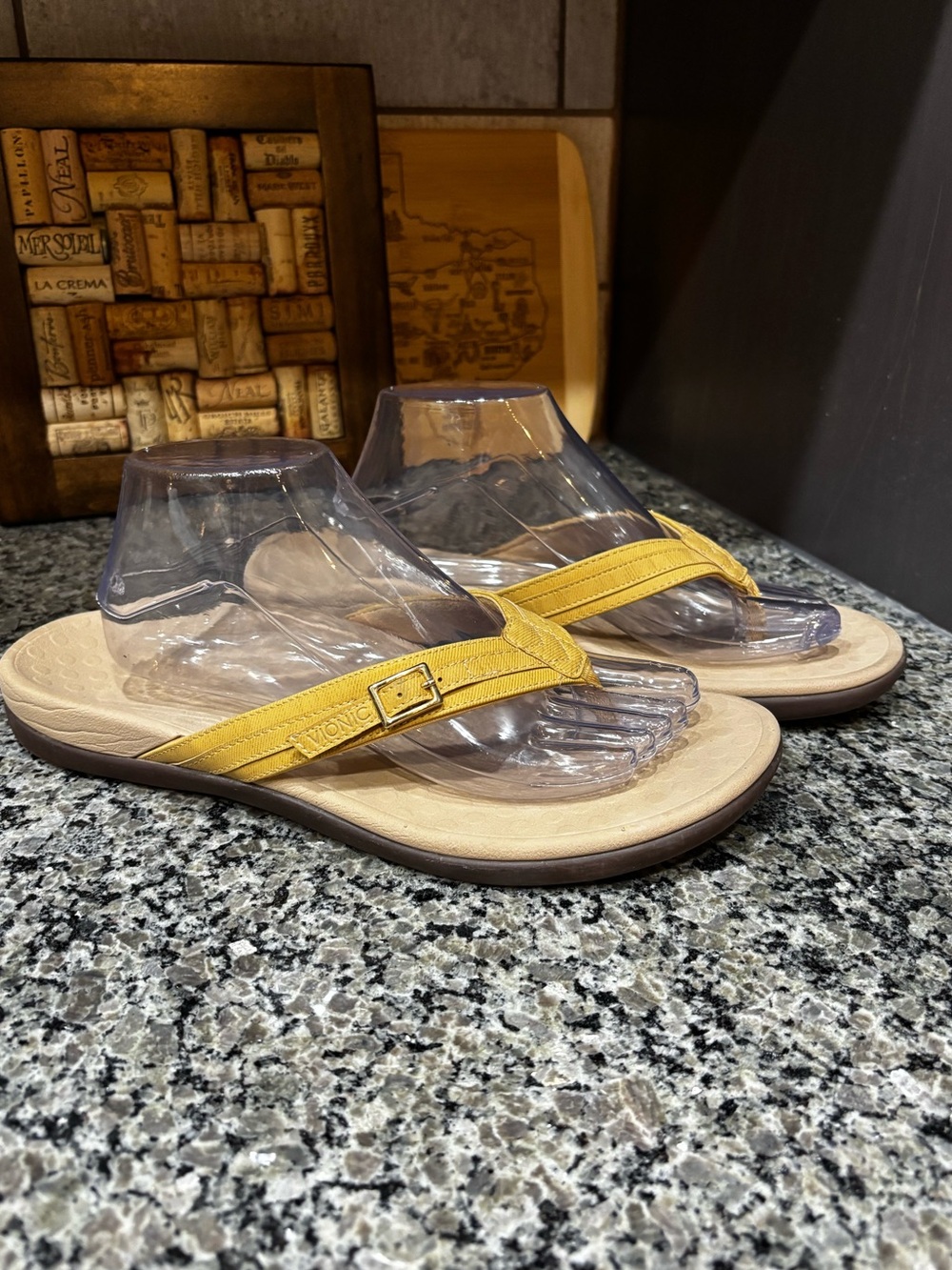Vionic Patty Mustard Toe Post Orthoheel Flip Flop Sandal Size 11